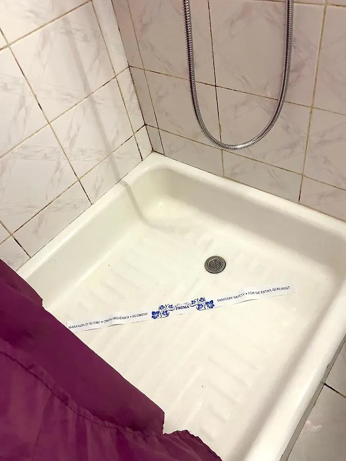Charming Studio In Center Of Bucharest,Ground Floor, Near Old City 0*, 布加勒斯特