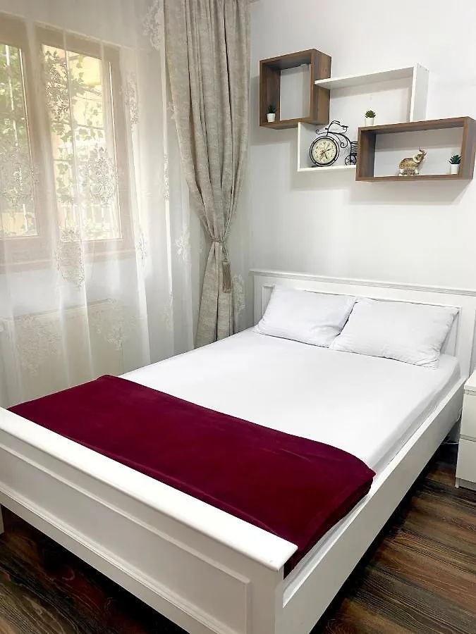 Daire Charming Studio In Center Of Bucharest,Ground Floor, Near Old City